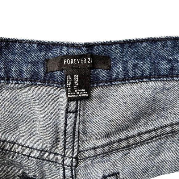 Forever 21 High Rise Frayed Jean Short Size: 24 - Picture 3 of 5